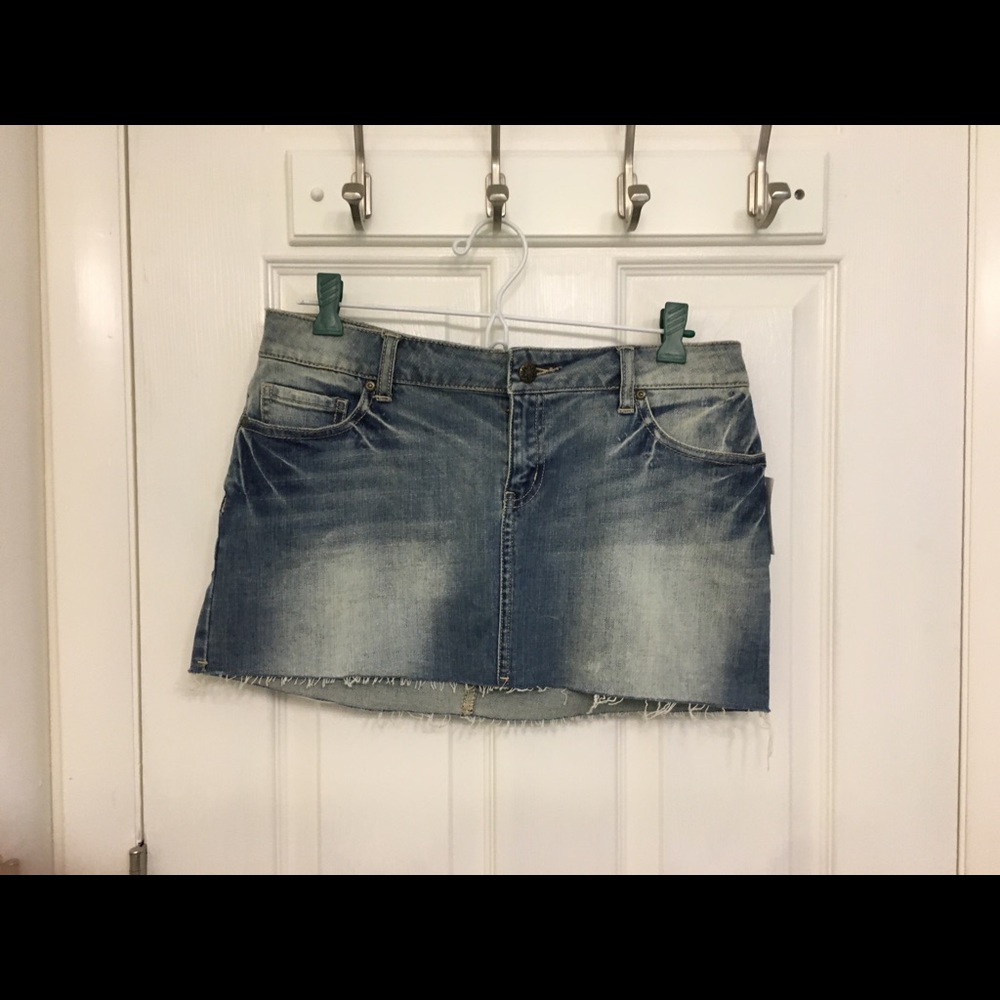 Charlotte Russe Denim Skirt Size 8 NWT o - Picture 2 of 8